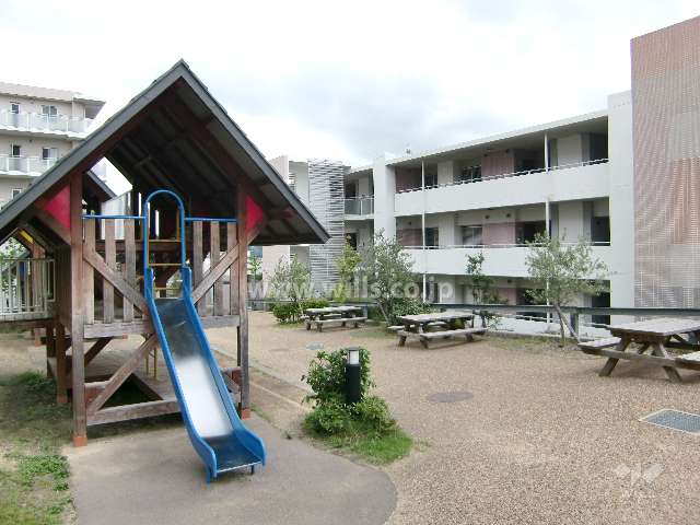 敷地内の遊具