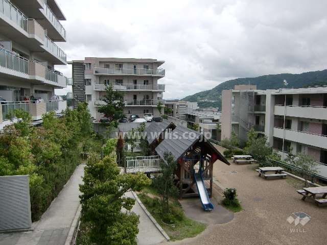 敷地内の遊具