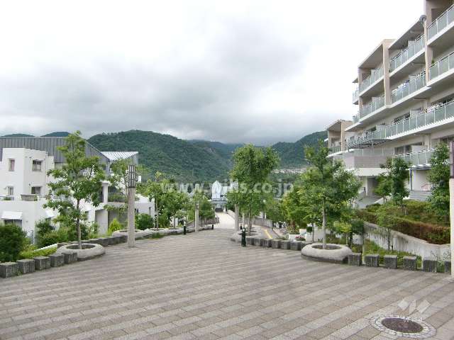 マンション東側のスペース