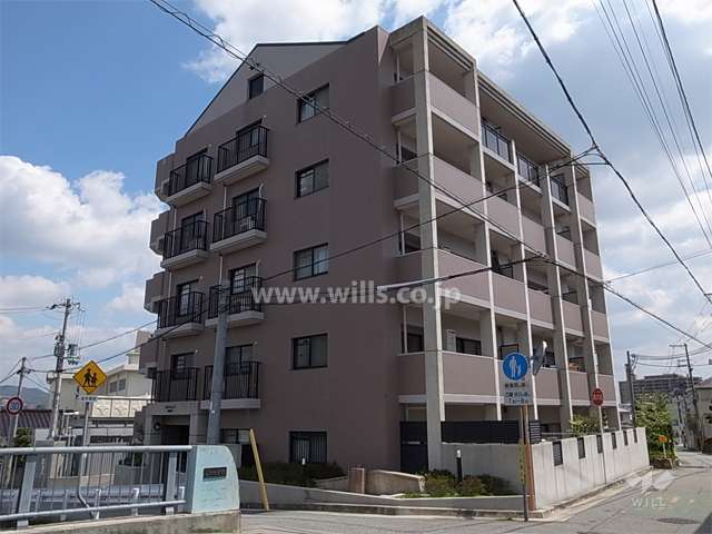 エルフォンテ逆瀬川の外観（南西側から）