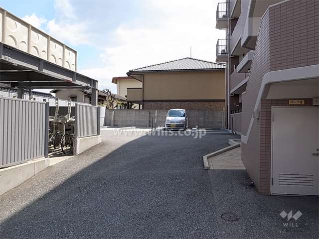 敷地内駐車場（屋外機械式）