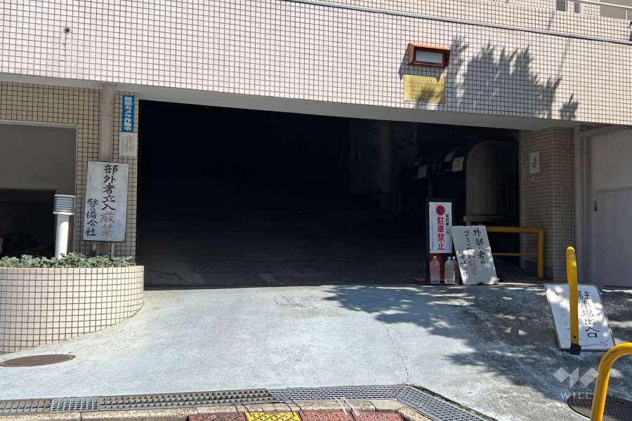 敷地内駐車場（屋内平面式）