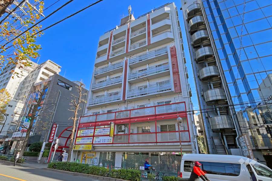 ライオンズマンション白山駅前の外観（南西側から）