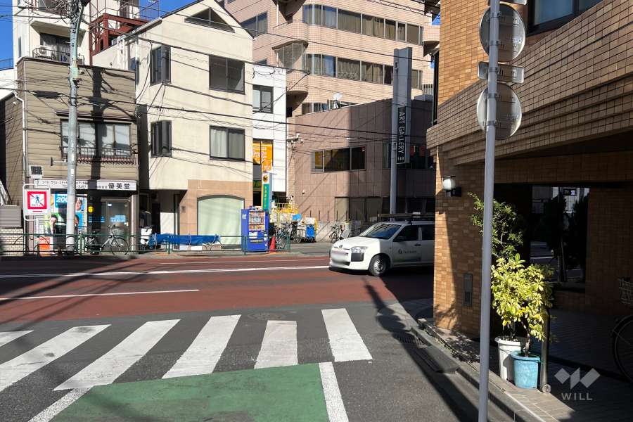 敷地北西側の前面道路