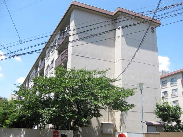 甲子園ビューハイツS棟の外観（東側から）