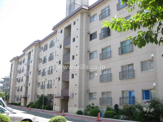 甲子園ビューハイツS棟の外観（北側から）