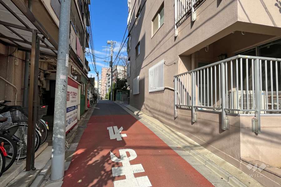 敷地南西側の前面道路