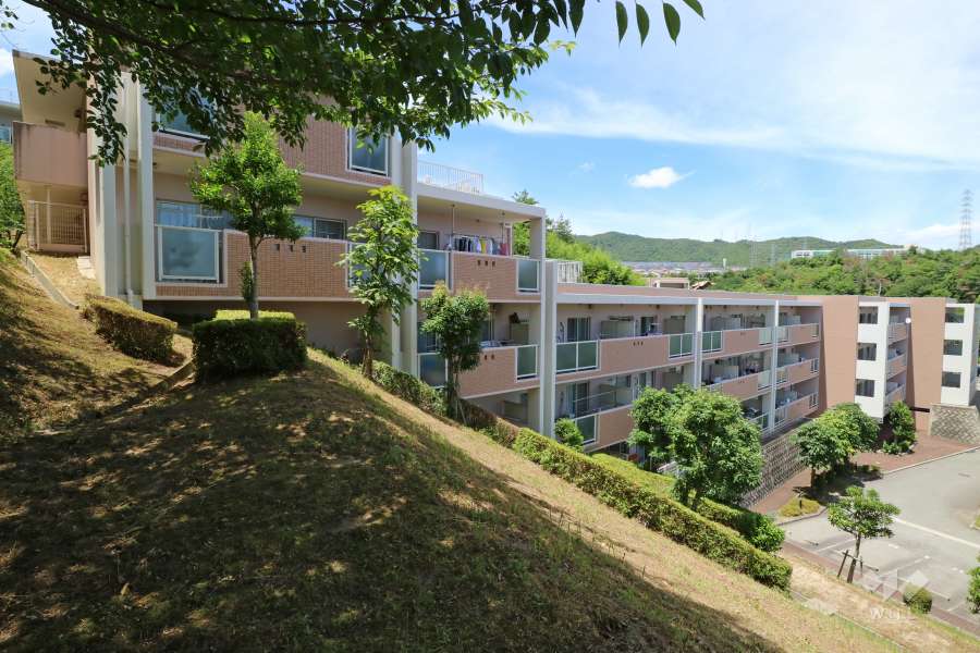 セーリオ宝塚2番館の外観（南東側から）