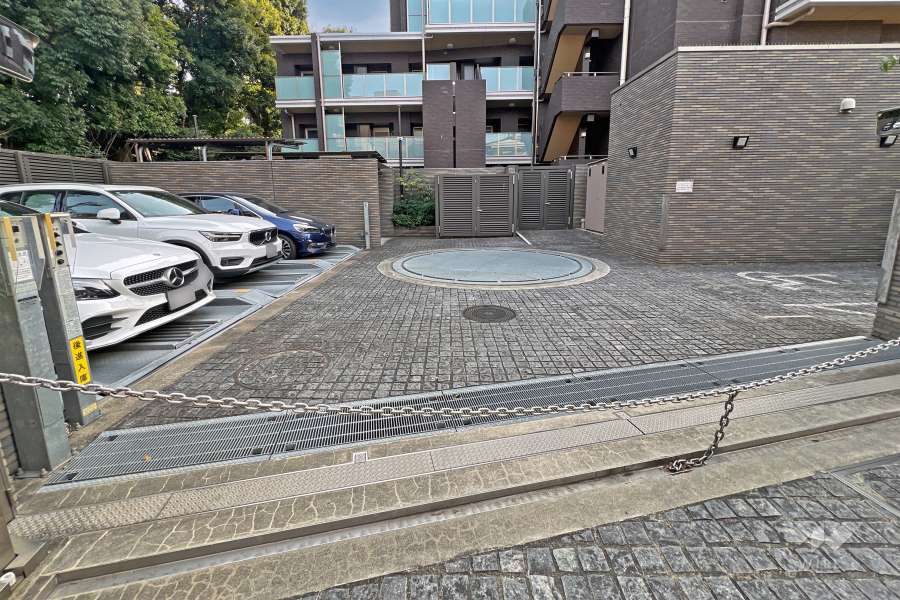 敷地内駐車場（屋外機械式）