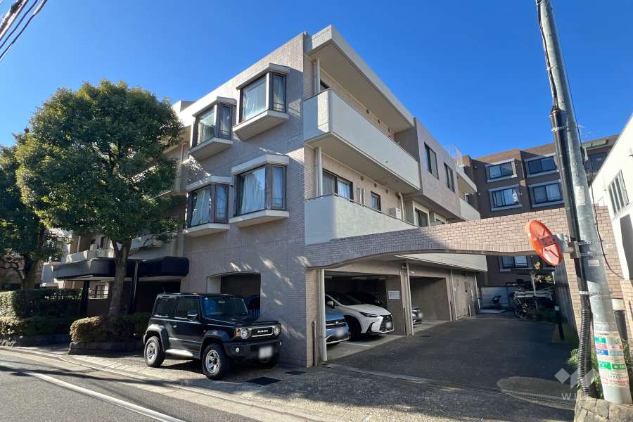 クレアモントハウスの外観（東側から）