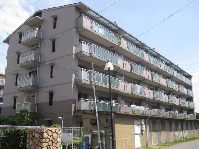 香櫨園フラットB棟の外観（南西側から）