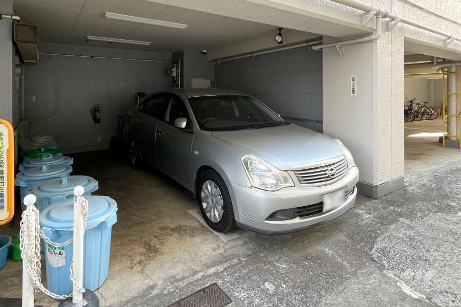 敷地内駐車場（屋内平面式）