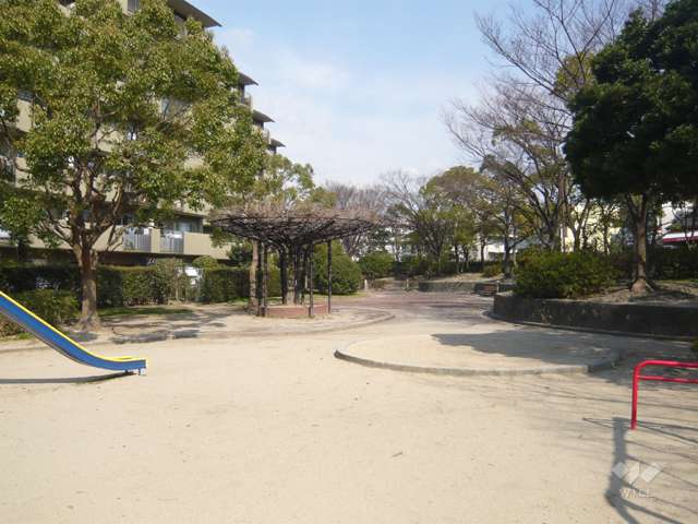 公園に隣接しています