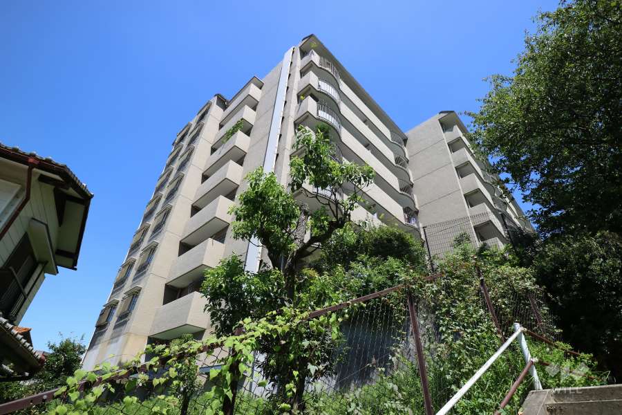 西宮セントポリア2号棟の外観（南西側から）