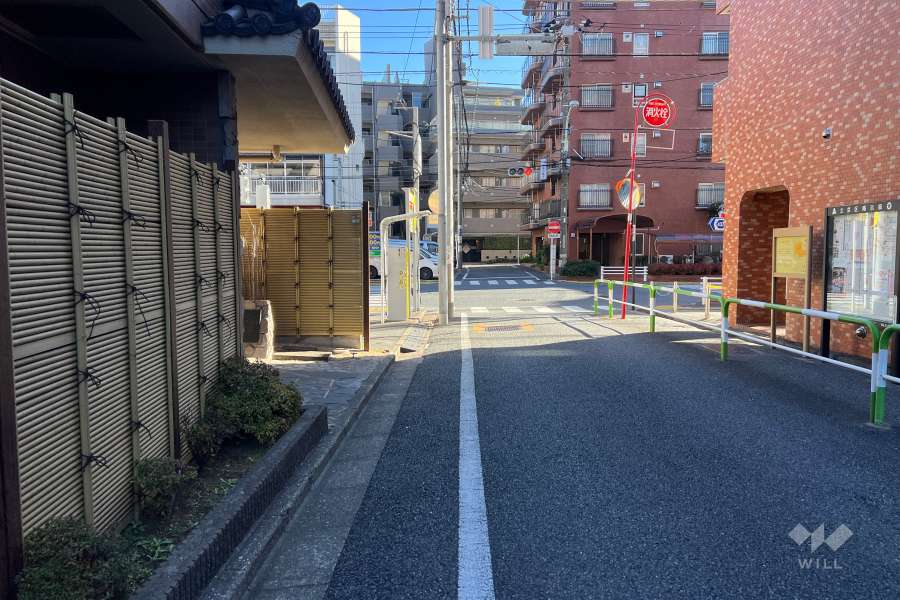 敷地南西側の前面道路
