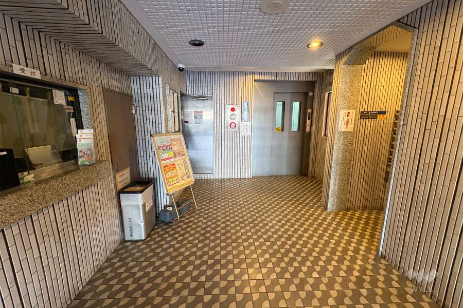 エントランスホール