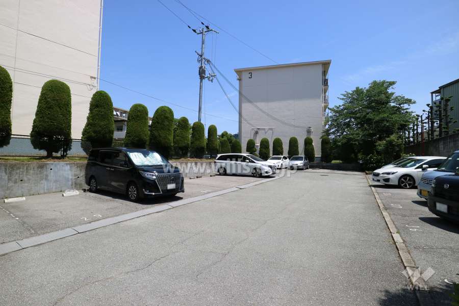 敷地内駐車場（屋外平面式）