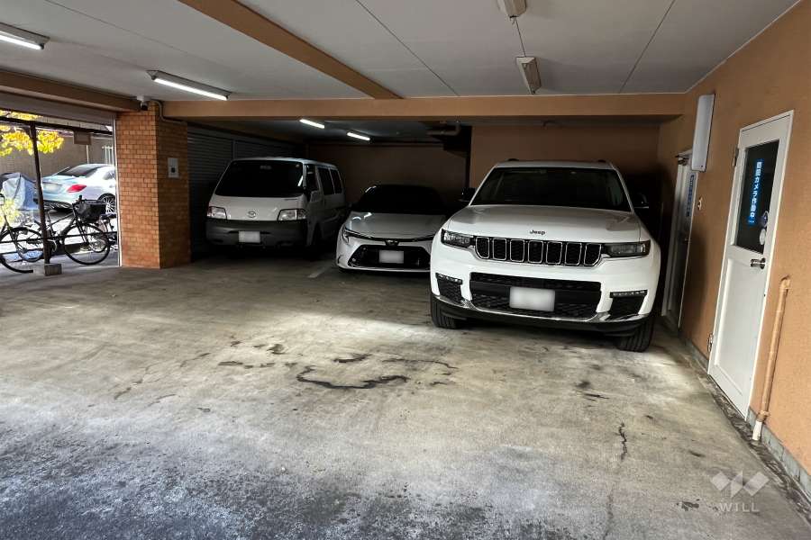 敷地内駐車場（屋内平面式）