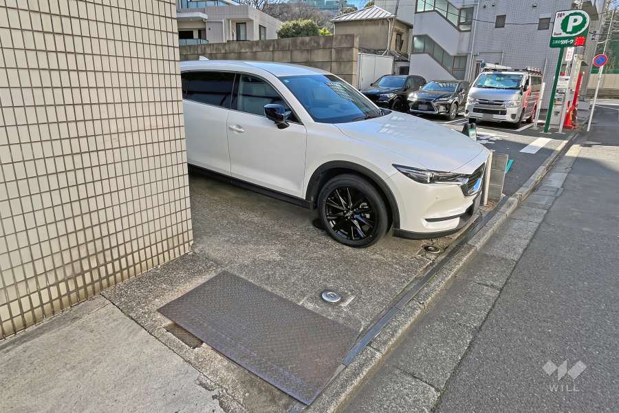 敷地内駐車場（屋外平面式）
