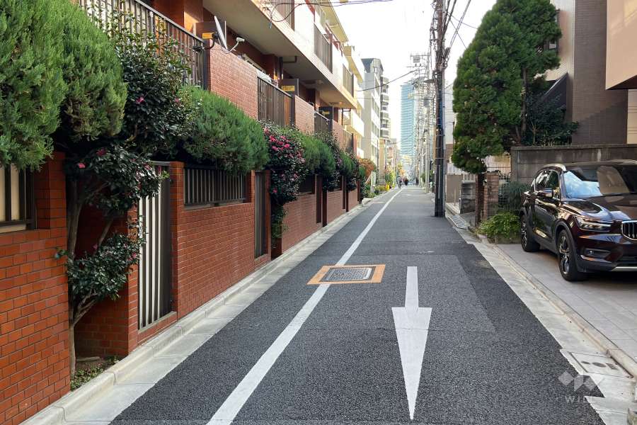 敷地南西側の前面道路