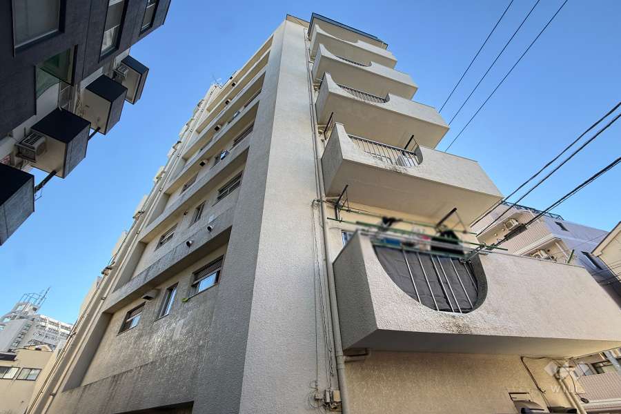 サンフラットマンションの外観（北西側から）
