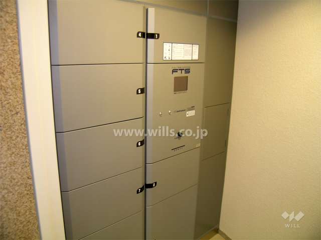 エントランスにある宅配ボックス