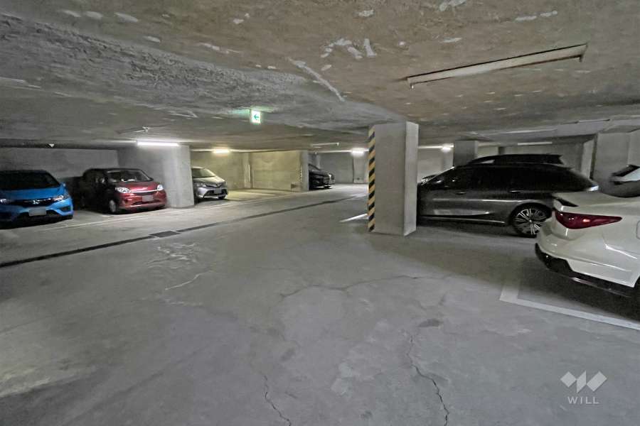 敷地内駐車場（屋内平面式）