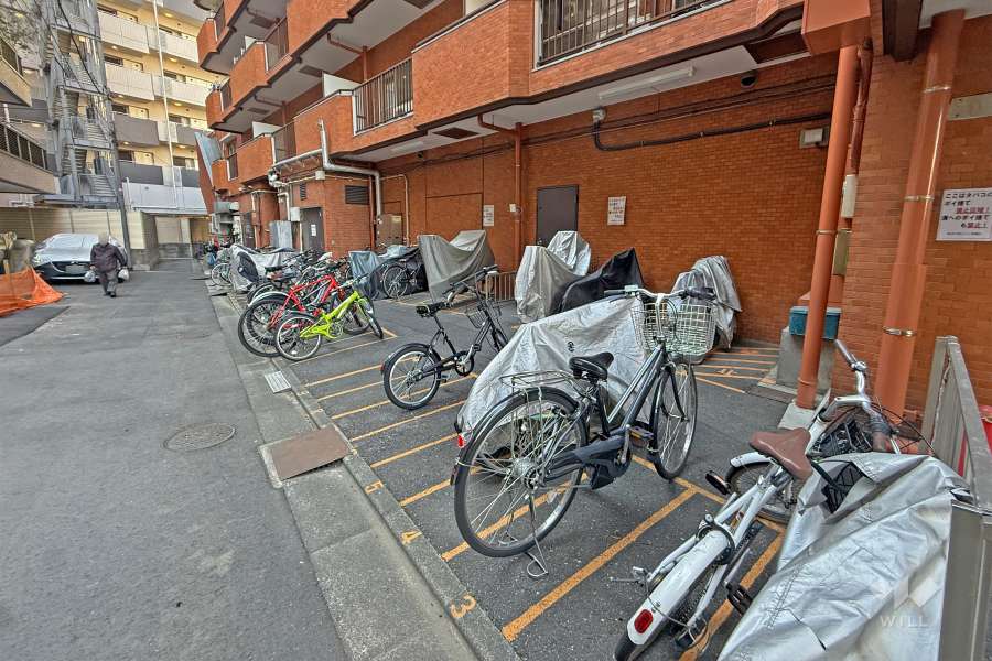 敷地部分にある駐輪場