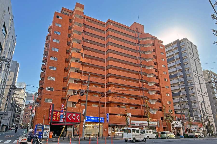 朝日江戸川橋マンションの外観（北西側から）