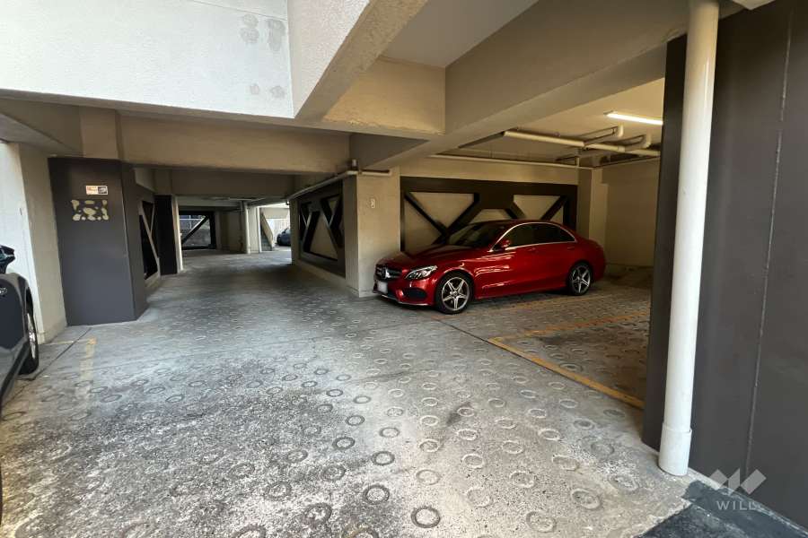 敷地内駐車場（屋内平面式）