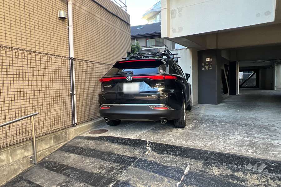 敷地内駐車場（屋外平面式）