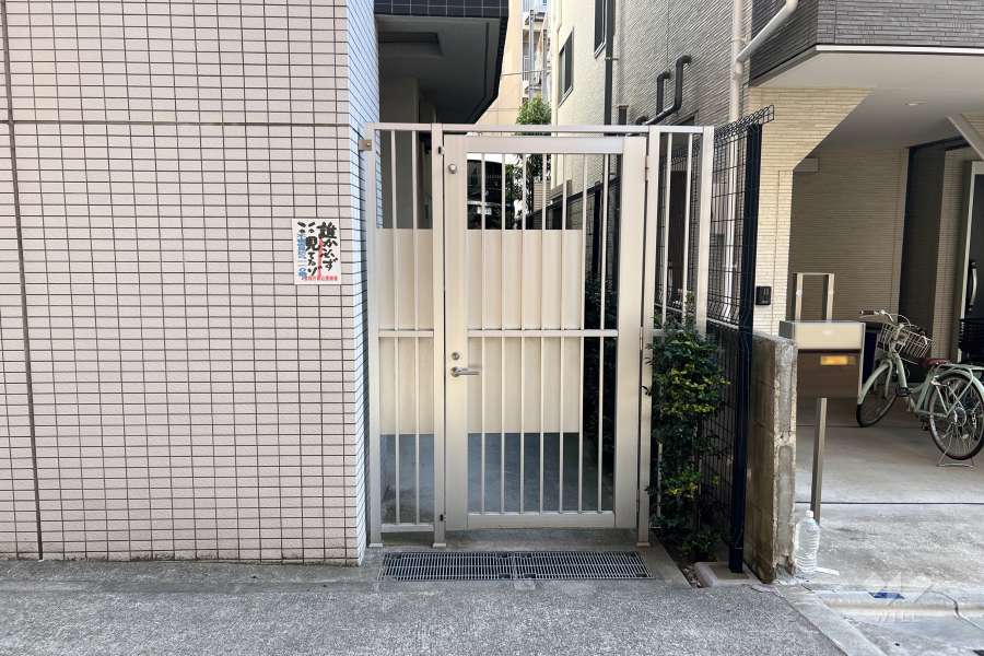 駐輪場の出入り口