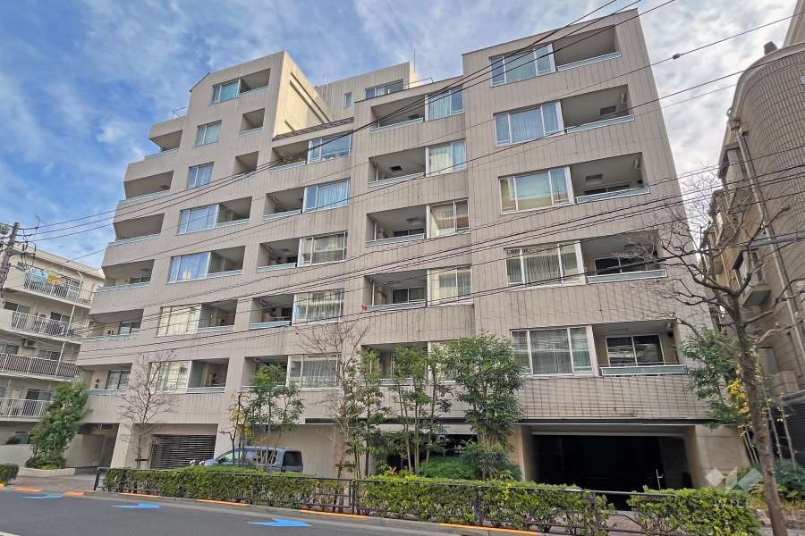 ディアナコート小石川竹早の外観（南西側から）