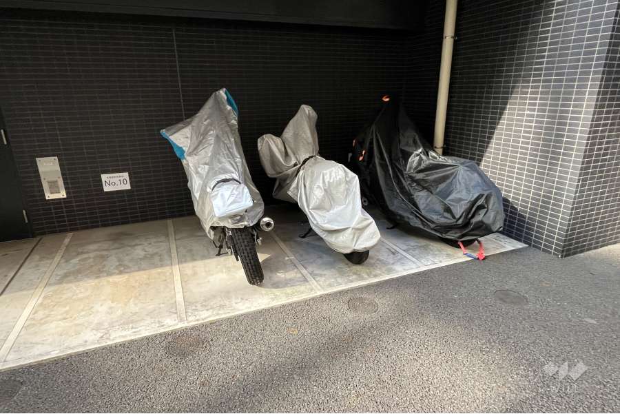 バイク置き場