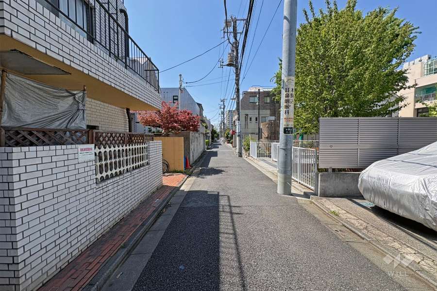 北側前面道路（東側から）