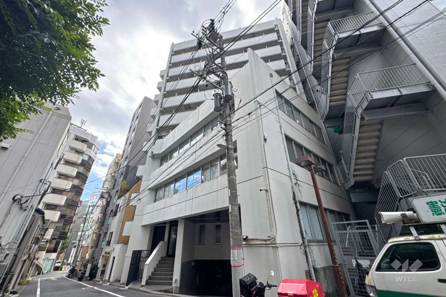ソフィアお茶の水の外観（北西側から）