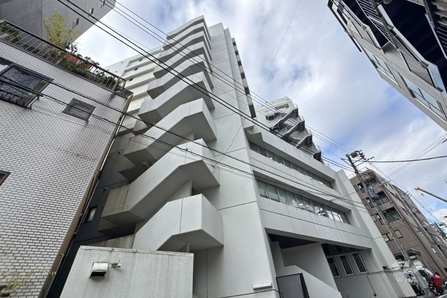 ソフィアお茶の水の外観（北東側から）