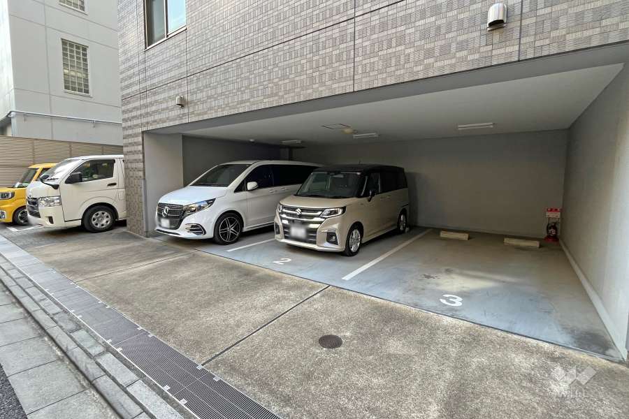 敷地内駐車場（屋内平面式）