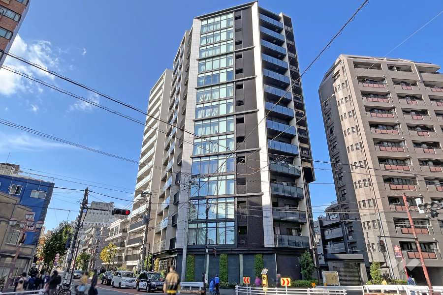 プラウド文京千駄木の外観（南東側から）