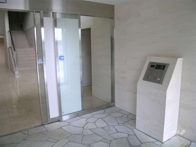 オートロック付きのエントランス