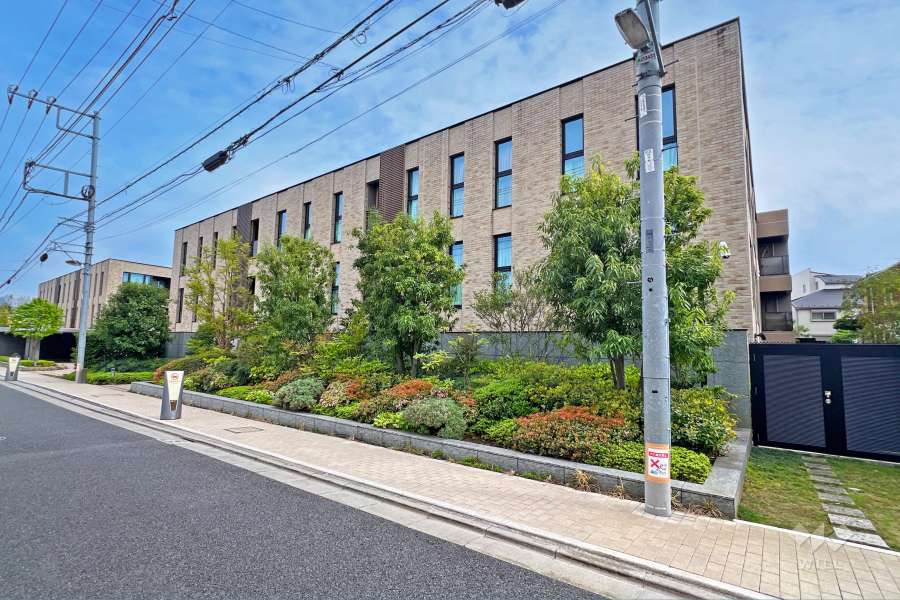 パークホームズ文京小日向ザレジデンスの外観（北西側から）