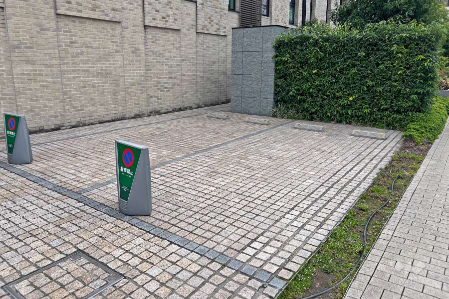 敷地内駐車場（屋外平面式）