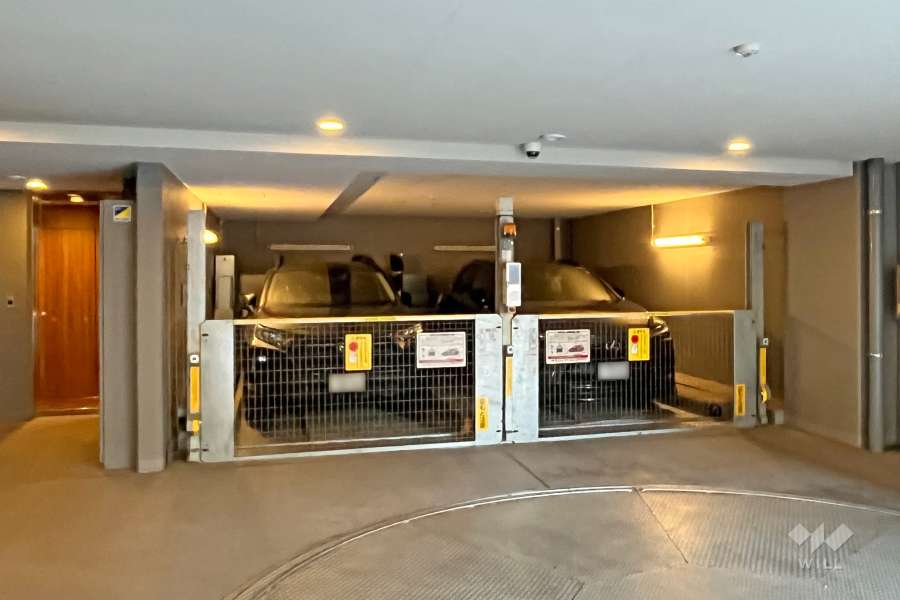 敷地内駐車場（屋内機械式）