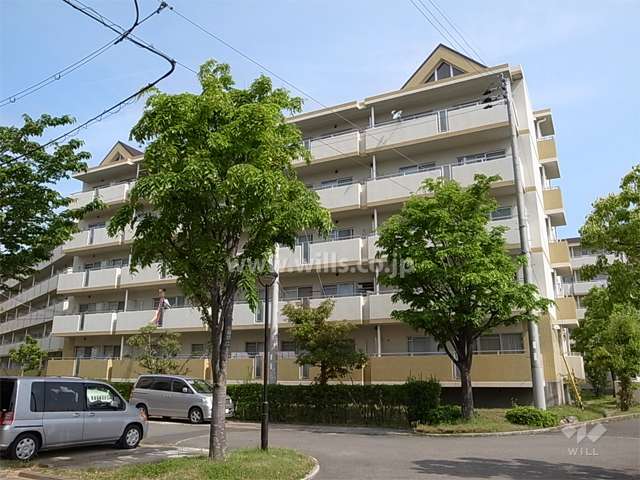 武庫川第2一番街4号棟の外観（南東側から）