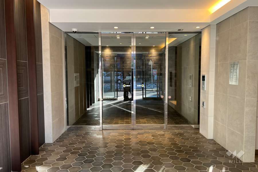 エントランスはオートロック付きです。