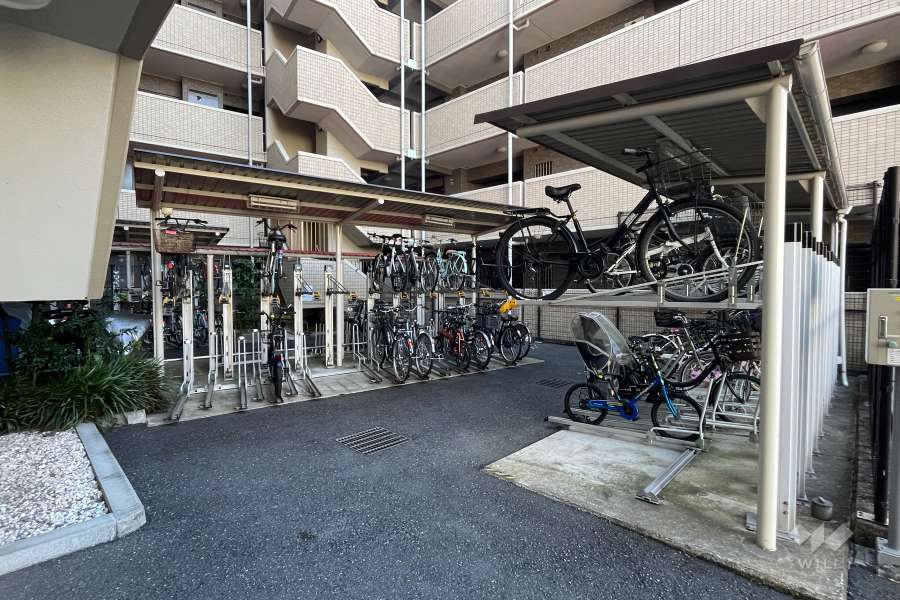 駐輪場（屋根付き）