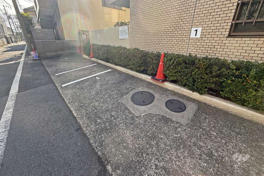 敷地内駐車場（屋外平面式）