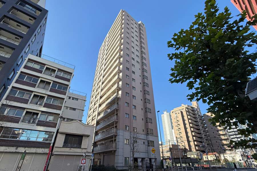 クリオタワー大塚台の外観（東側から）