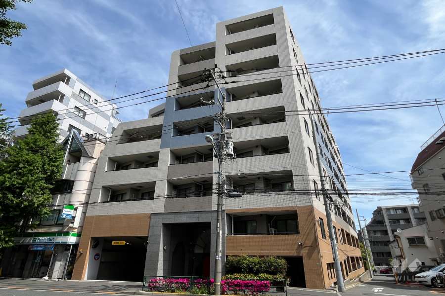 クレッセント目白の外観（南側から）