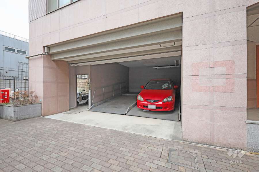 敷地内駐車場（屋内機械式）